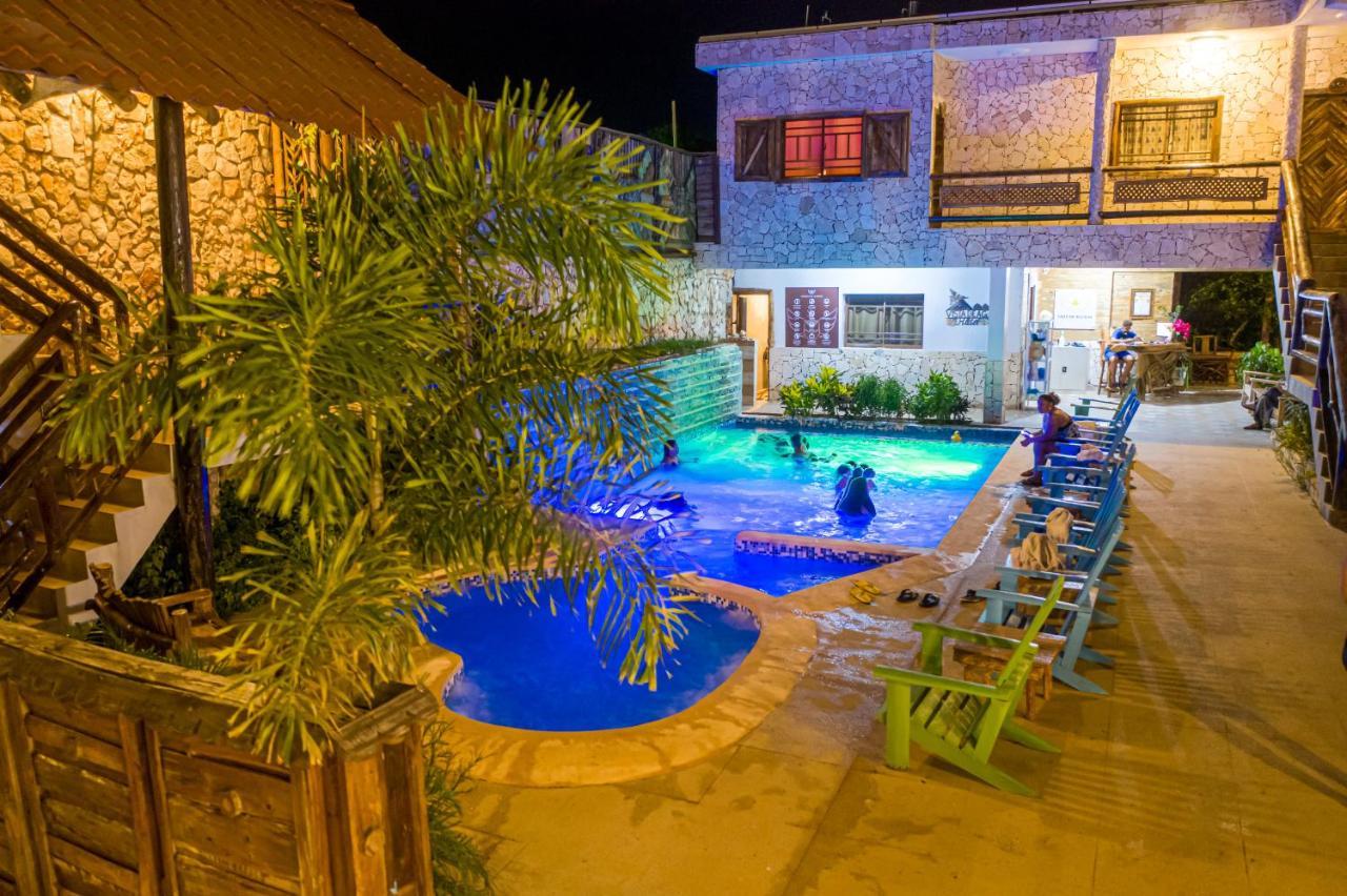Vista De Aguilas Ecolodge Pedernales Exteriör bild